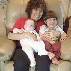 רונית בייטס